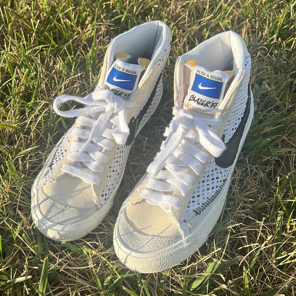 Nike Blazer Mid '77  Alter & Reveal Size 3.5Y vintage white
